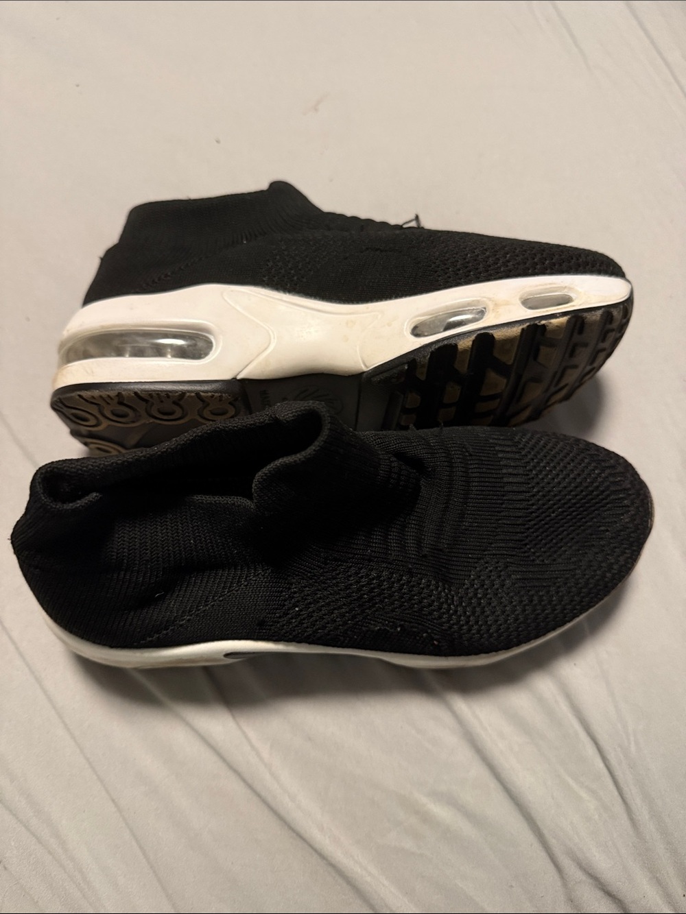 Black Knit Women's Slip-On Sneakers with Air-Cushion Sole fair condition see pic